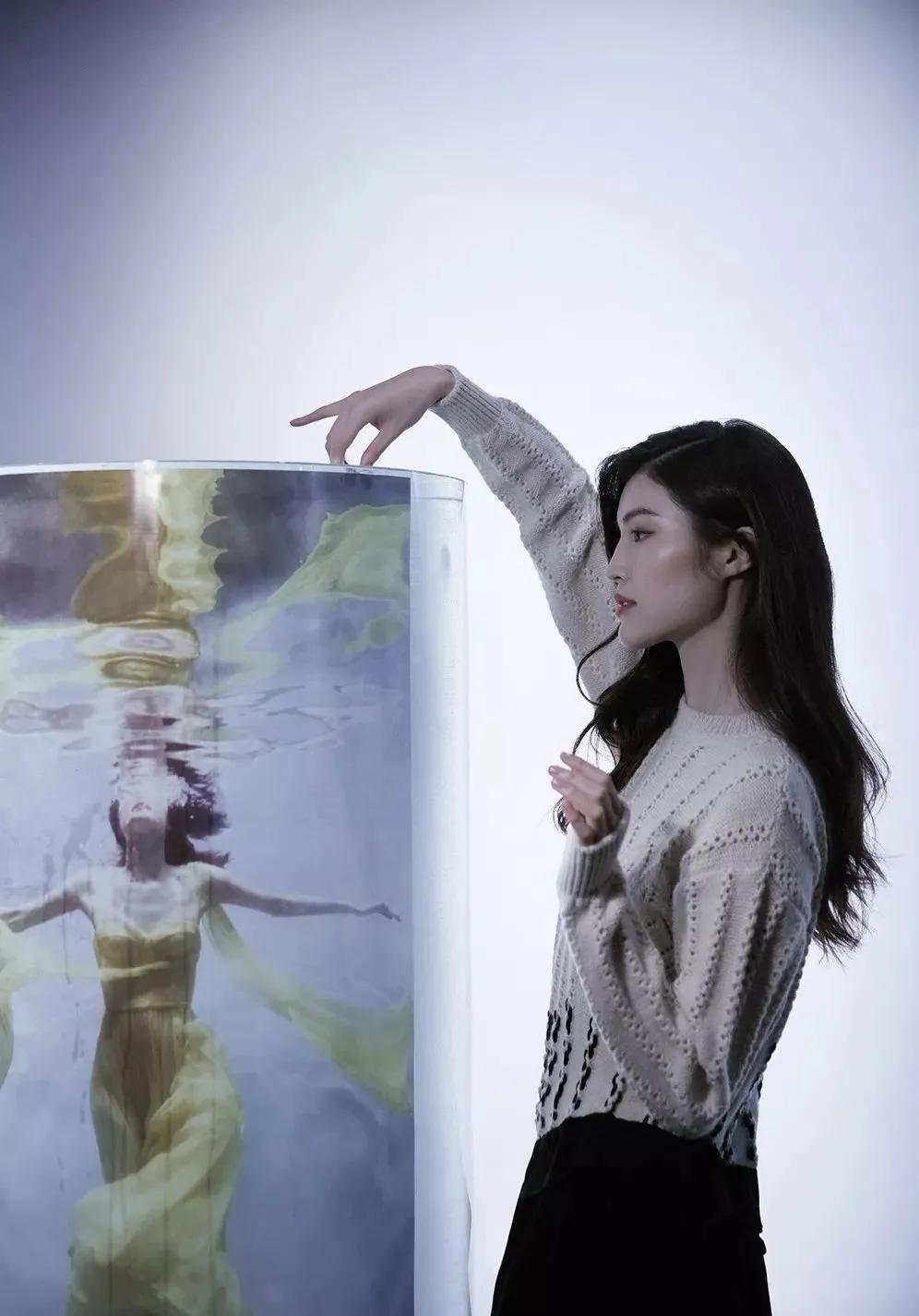 维密超模何穗健身,何穗40秒变脸