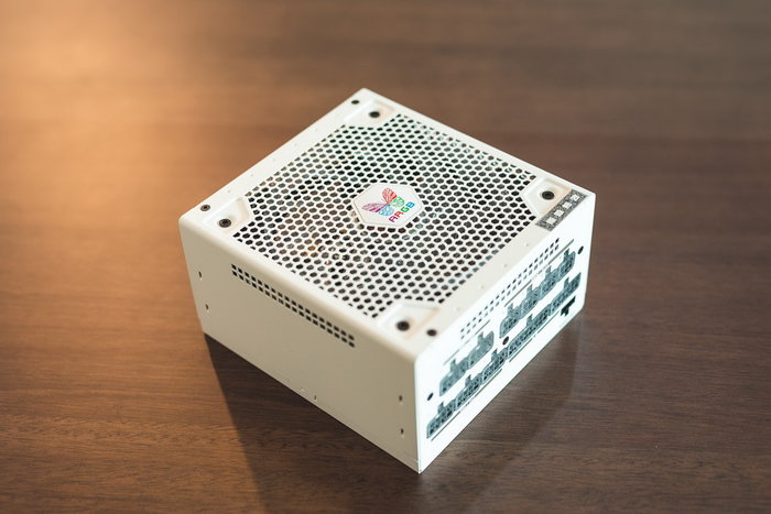 能畅玩三a大作的itx游戏主机,两千元预算性能最强的itx主机