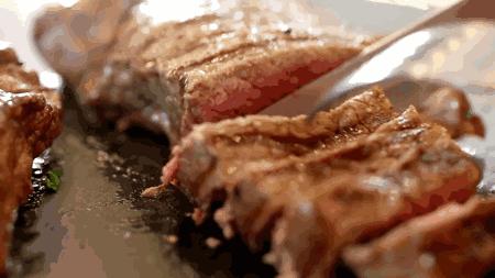 70%食物全是肉，3年控制癌症，这个老外案例，值得每个人看一看