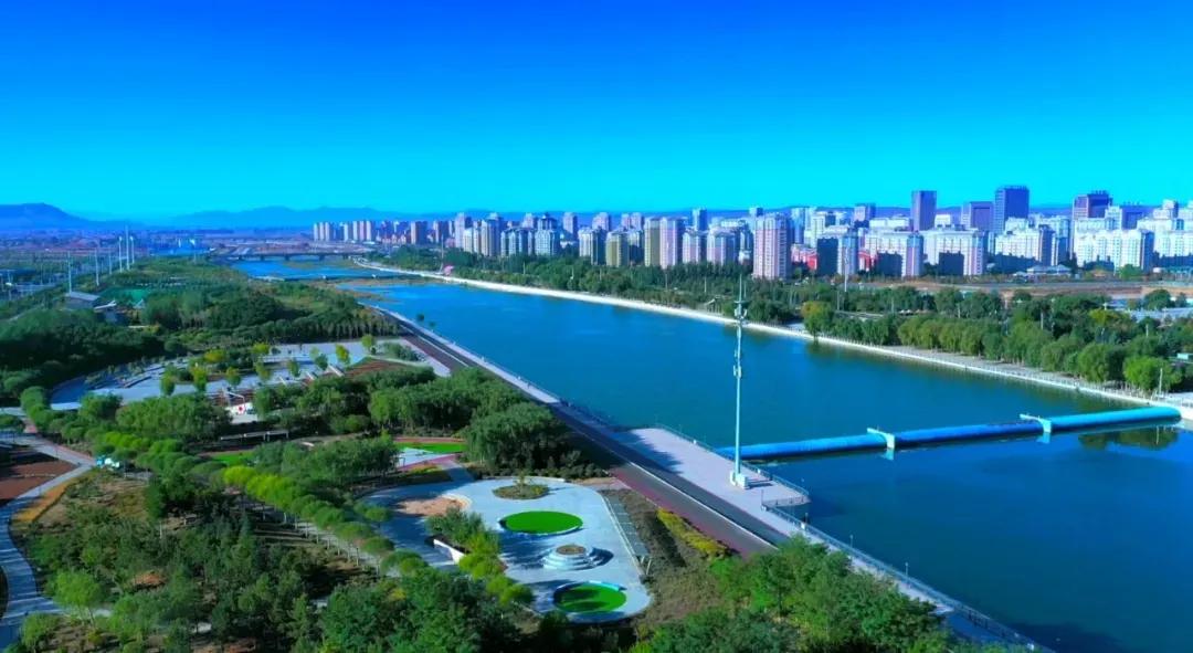 有一种绿绿绿绿绿绿绿，叫赤峰的林