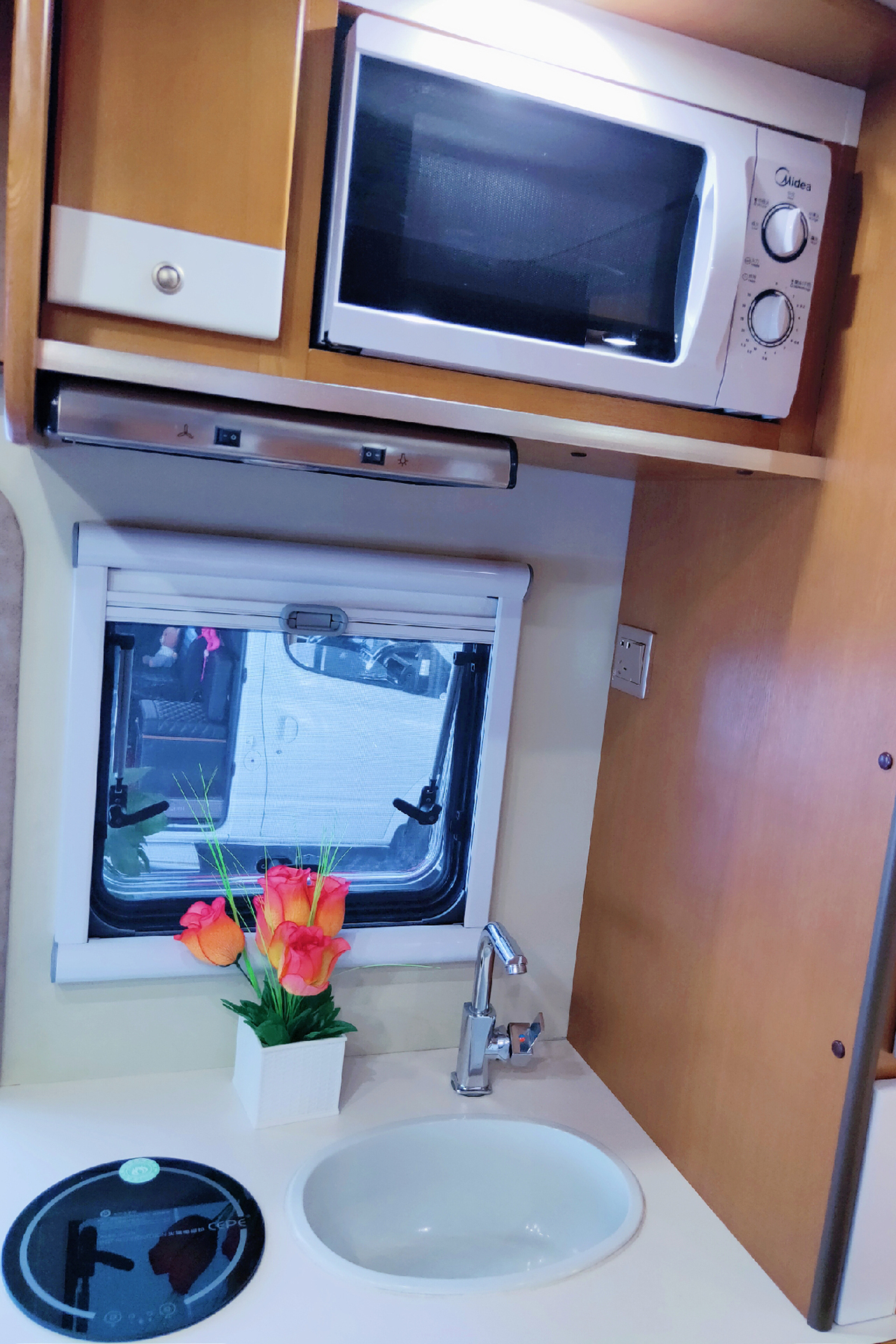 2.5T柴油涡轮+6AMT变速箱梦幻组合顺旅蓝精灵T型房车43.8万起售