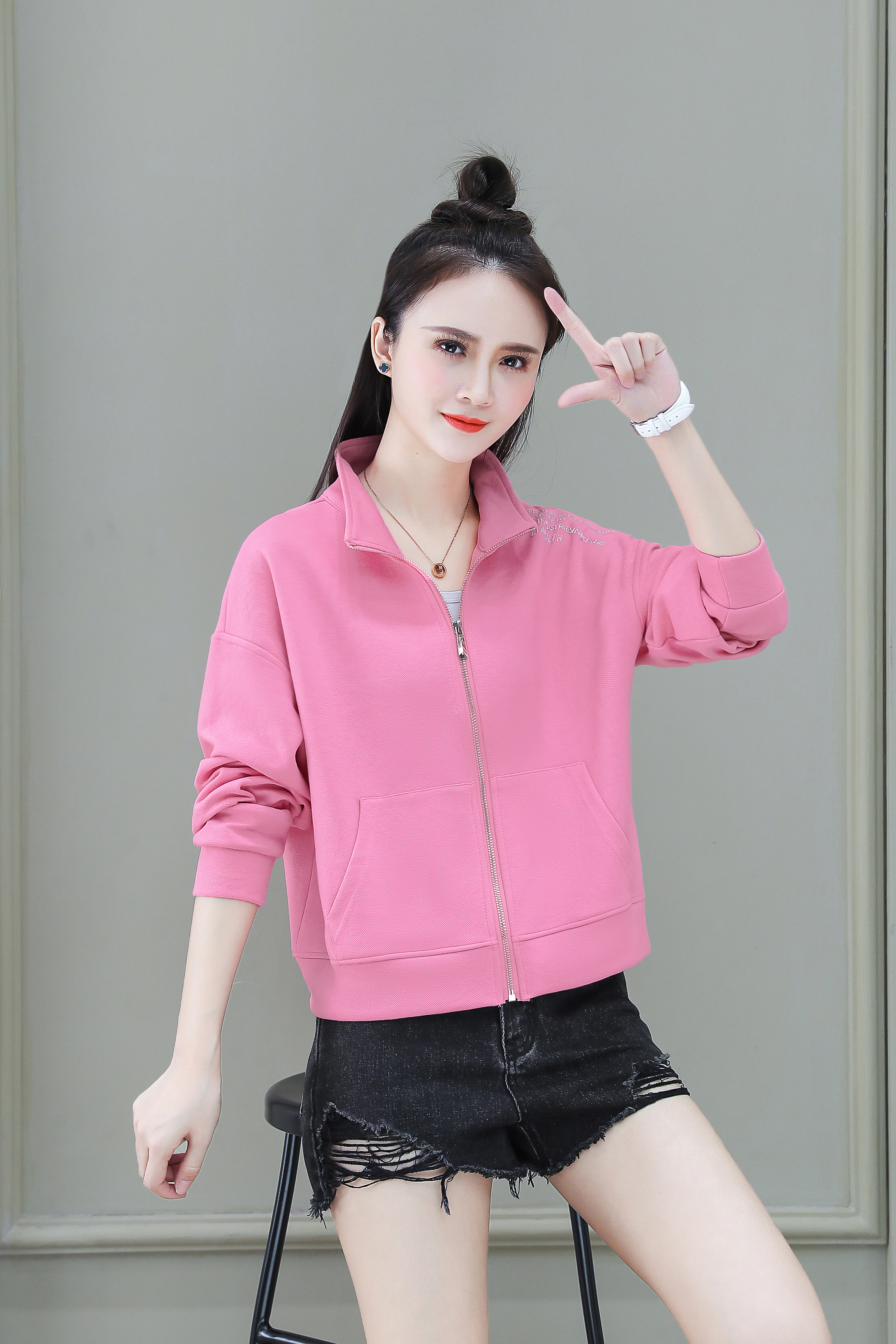 薄款卫衣女连帽夹克短款,薄款连帽卫衣外套女2022新款爆款