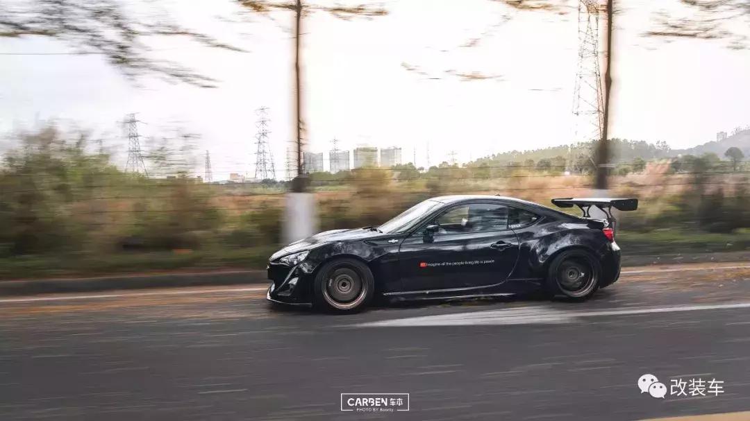 丰田86轮毂装18寸还是17寸好,丰田86加宽体