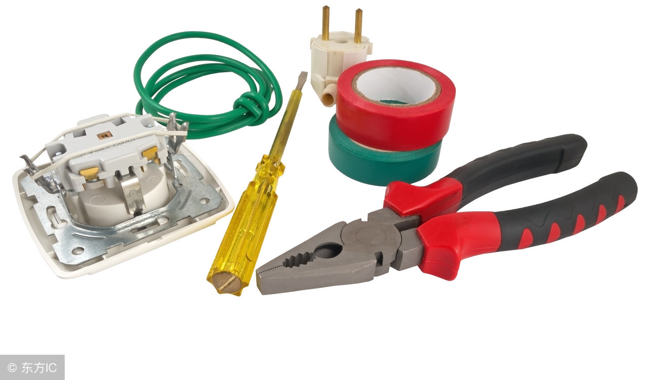 插座插上插头就跳闸怎么回事,家里有一个插座一插就跳闸怎么办