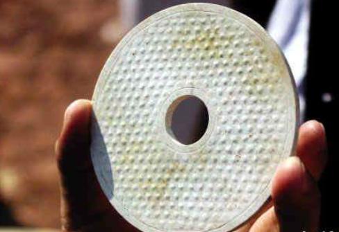 和氏璧和传国玉玺哪个价值高,和氏璧到底是玉璧还是玉玺