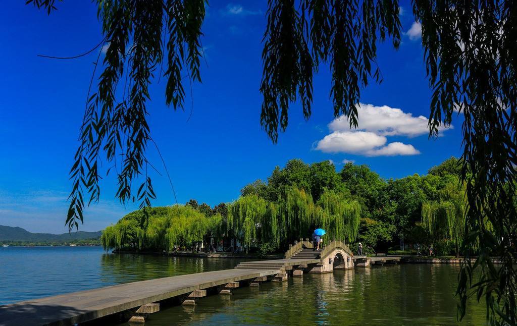 别人找你借钱该怎么办,男生问女生借钱该怎么回答