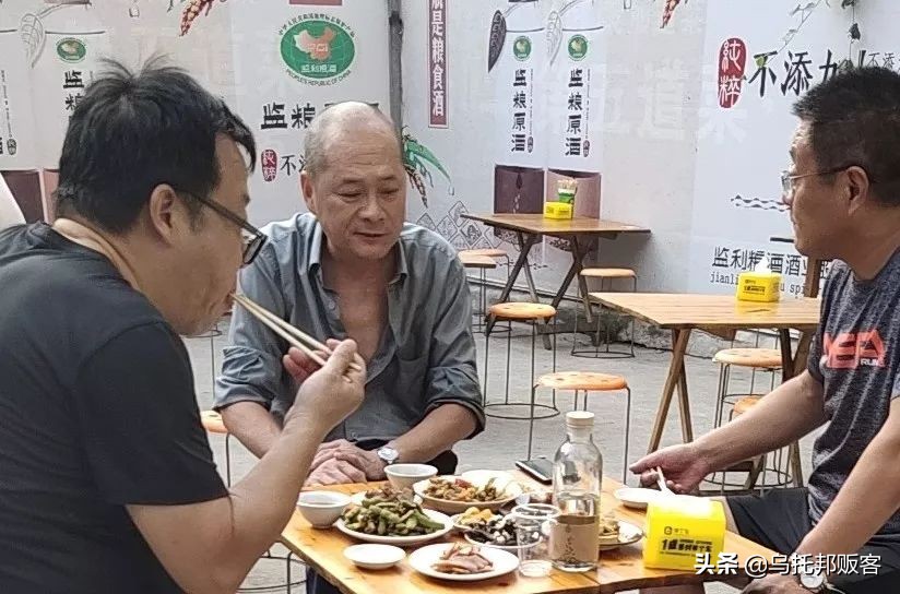 在荆州监利喝早酒是怎样一种逼格,湖北监利喝早酒的地方在哪