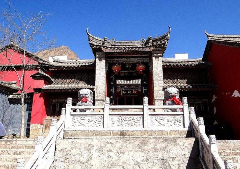 云南必去十大古镇景点推荐一下,云南必去的十大古镇景点推荐一下