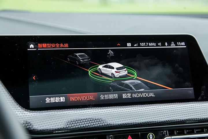 宝马1系2016款118i都市设计套装,宝马118i2012款和2013款区别