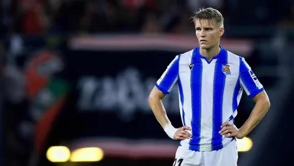 11个c罗vs11个梅西实况足球,实况足球普卡c罗梅西谁更强