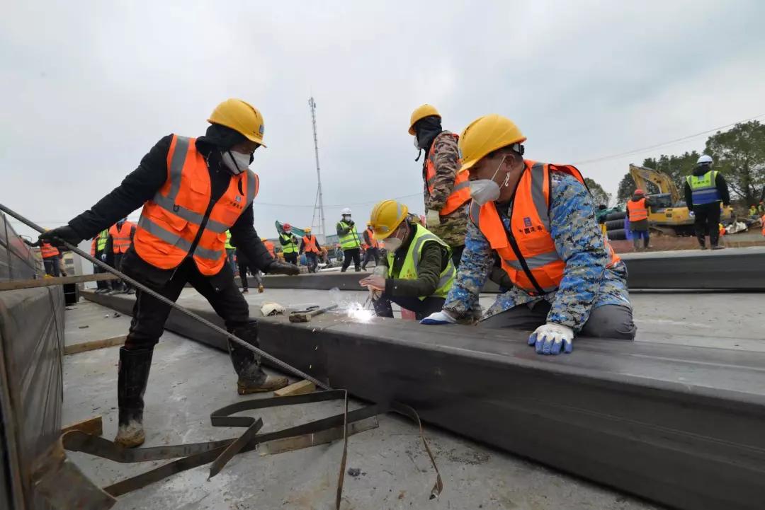 中国14天建医院,国外怎么看待中国建的医院