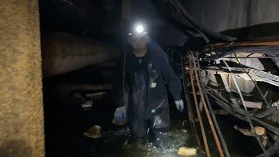 沈阳北站空调维修工的“冰火两重天”