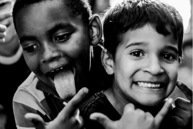 孩子同学弄坏他的东西应如何处理,同学把孩子的东西弄坏丢怎么处理