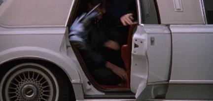 如何应对美国警察的执法,美国警察开枪执法视频实录