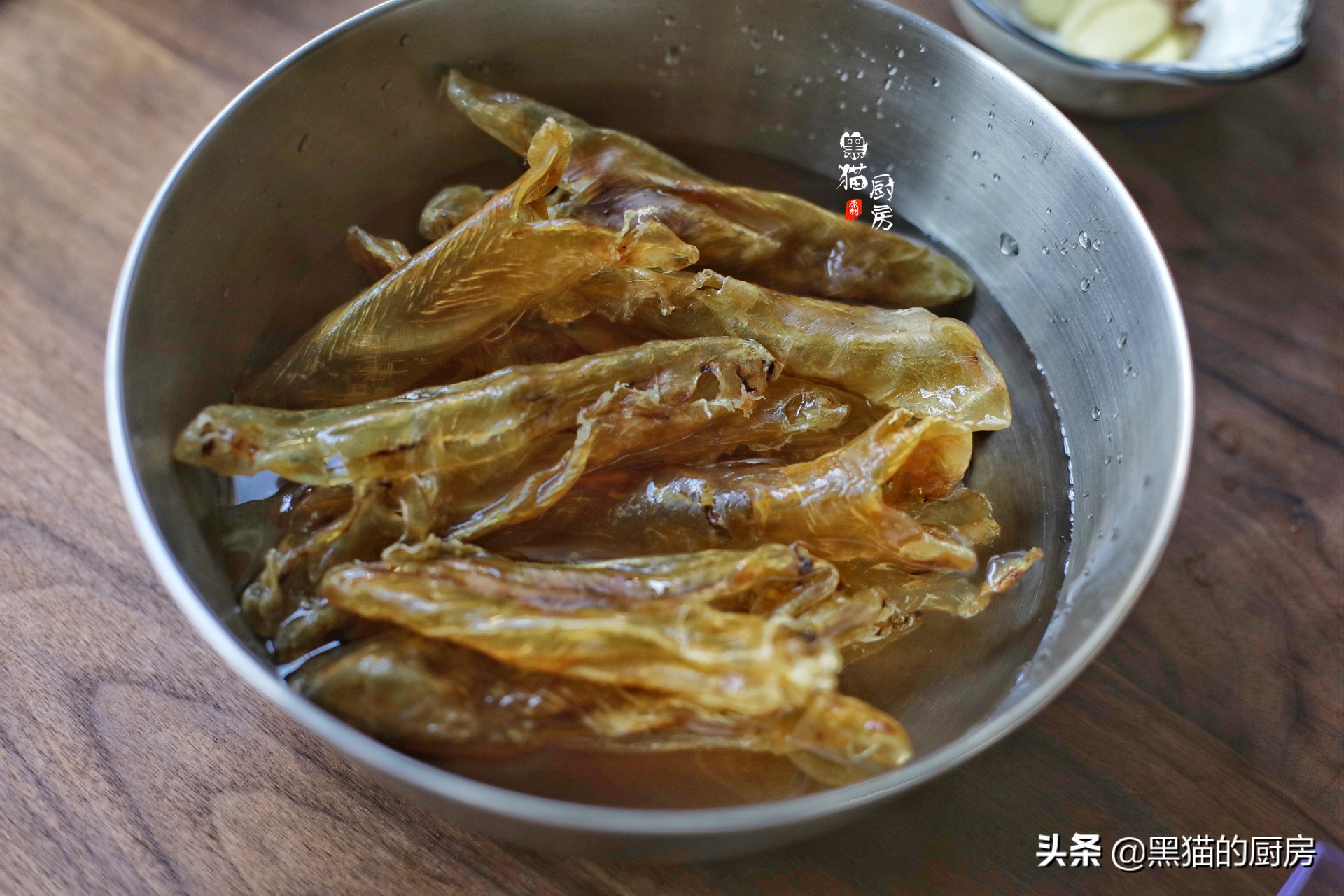 花胶泡发前要炒吗,即食花胶怎么泡发方法最好