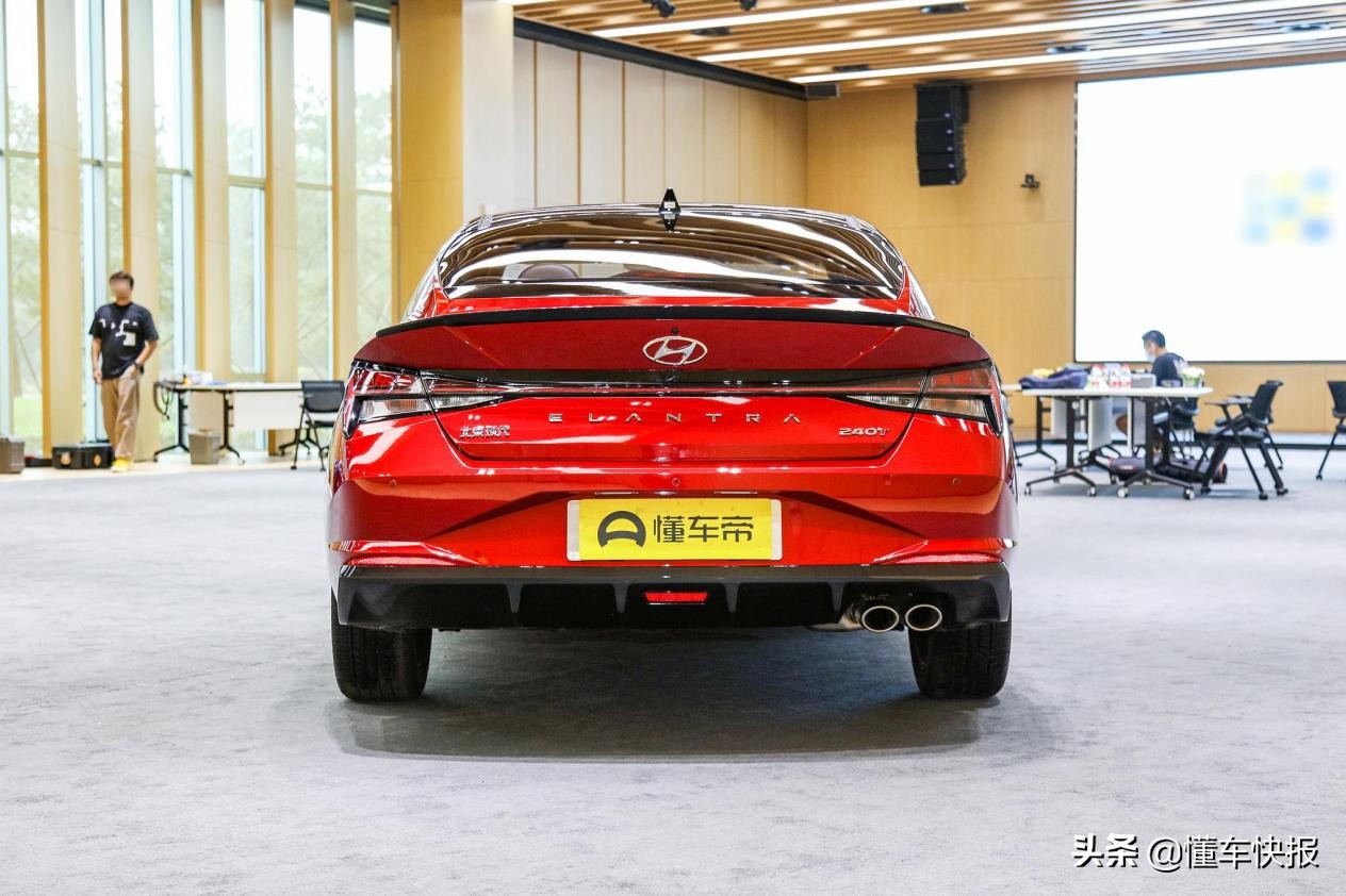 第七代伊兰特和全新伊兰特区别,第六代伊兰特对比第七代伊兰特