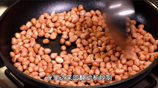 炸花生米,最忌讳直接下油锅!多加“这2味料”,香脆又不糊