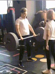 搞笑gif趣图妹子你的内心太强大了,搞笑gif越来越搞不懂现在的女生了