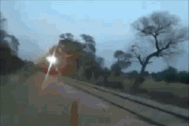 啪的一下，很快啊，倒影就做好了！「杰视帮」