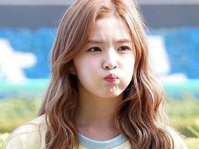 女生国字脸适合什么发型学生党,国字脸女生适合什么发型最新