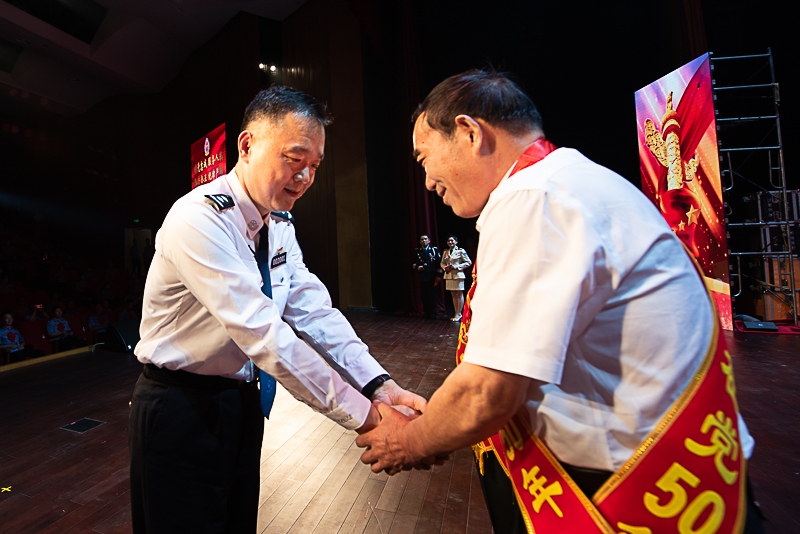 合肥市公安局举行庆祝中国*产党共**成立100周年主题文艺活动