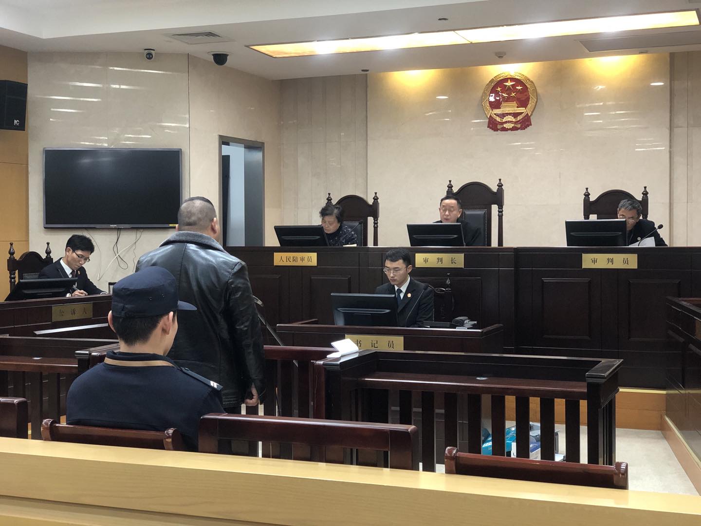 鍠濊尪璐瑰紩鍑虹殑璐厫,灏忔按琛ㄧ壍鍑鸿嚜鏉ユ按鍘傝厫璐ユ