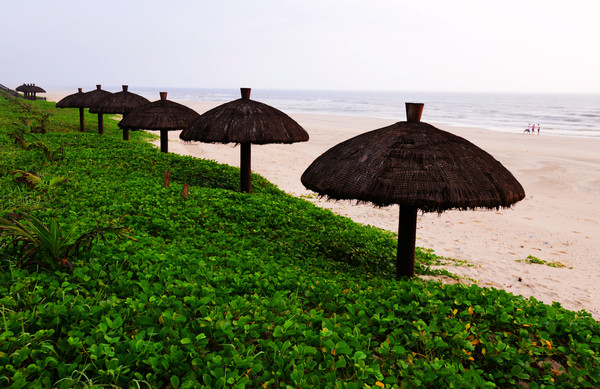 幸亏我来了再不来素材就没了,海南月亮湾的夜晚
