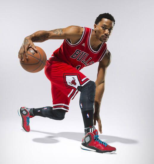 罗斯梦回巅峰时穿的什么鞋,罗斯取得mvp穿的是什么球鞋