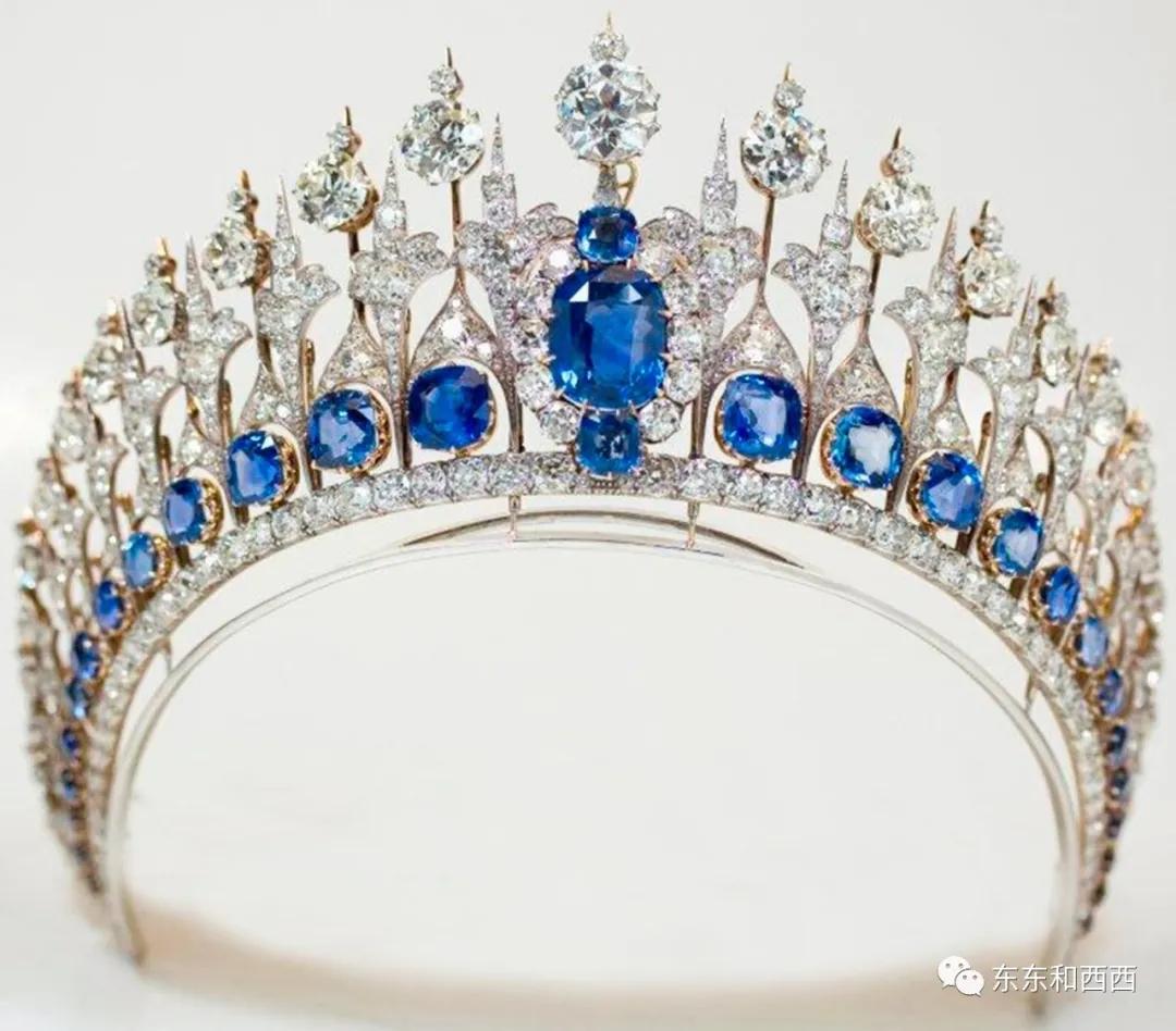 盘点英国女王戴过的王冠,英国女王和凯特戴同样的珠宝