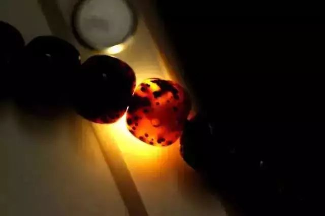 星月奶油黄是怎么回事,星月有包浆后盘玩时是什么感觉