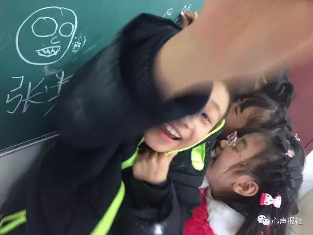 三年级想象作文老鼠乘纸飞机,纸飞机的作文三年级