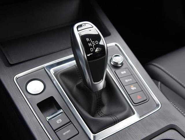 新能源比亚迪秦pro与荣威er6,比亚迪秦pro和荣威i6