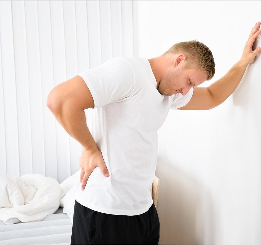 平常没问题总是睡半夜腰酸疼,平时也没干过重活为啥腰疼