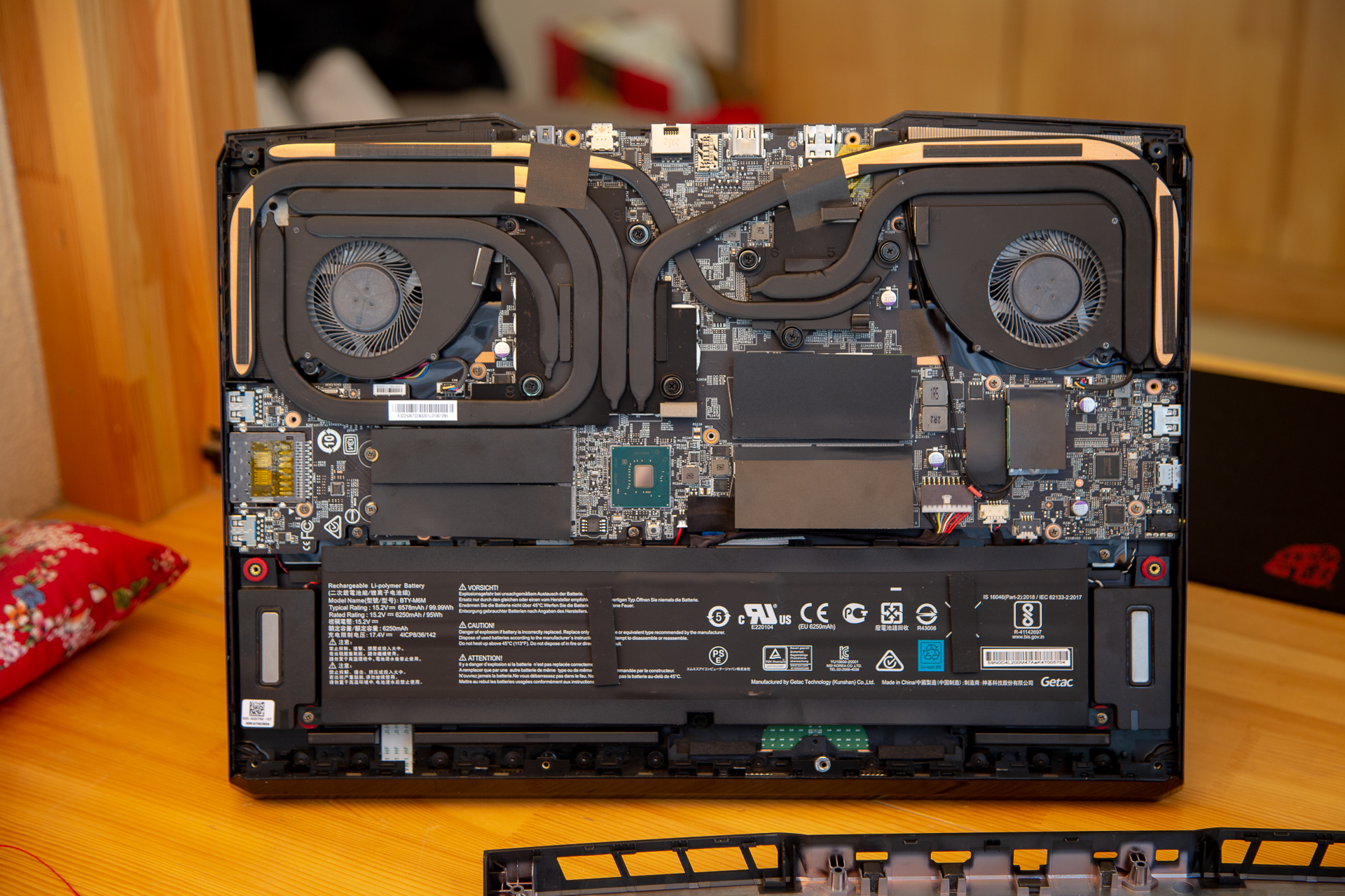 微星强袭ge7612代3070ti增加性能,微星强袭ge76值得入手吗