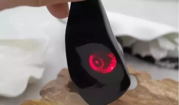 瑿珀琥珀最贵者,琥珀的新贵蓝珀