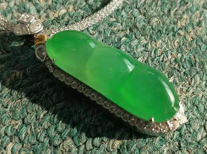 好的翡翠挂件是什么样的呢,怎样选购翡翠挂件