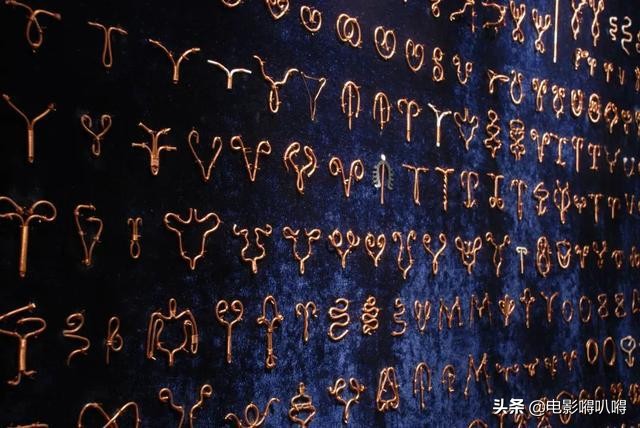 宝宝握着节育环出生,拿着节育环出生的宝宝