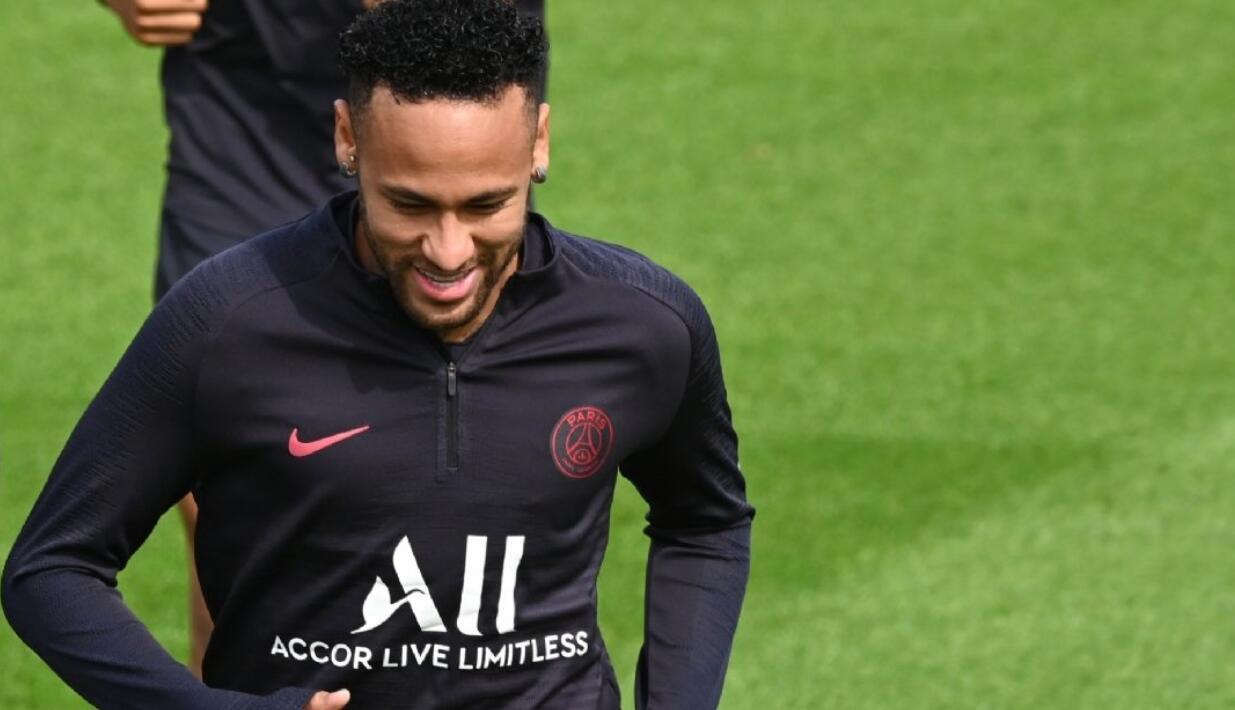 内马尔夏日,内马尔巴西最后的深情