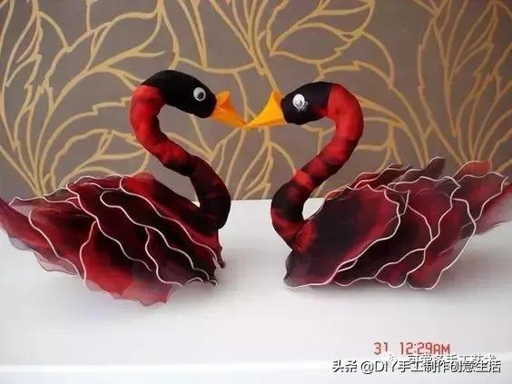 把彩色的*袜丝**套在铁圈上，最后竟然变得这么美（附教程）