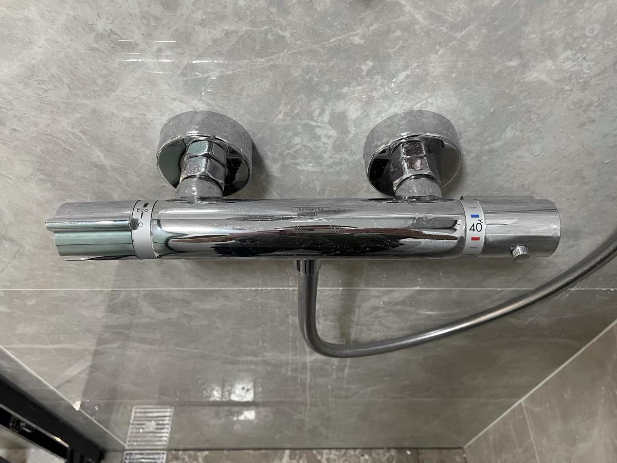 洗了十多年冷水澡,你都想象不到用久了的花洒有多脏