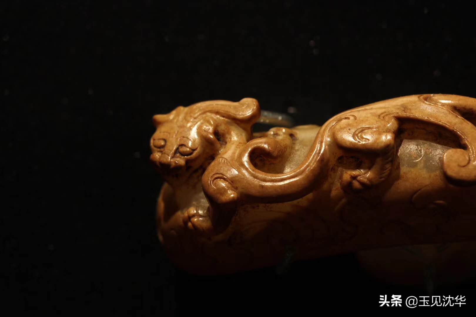 紫光灯鉴定古玉沁色方法,和田古玉最简单的鉴定方法