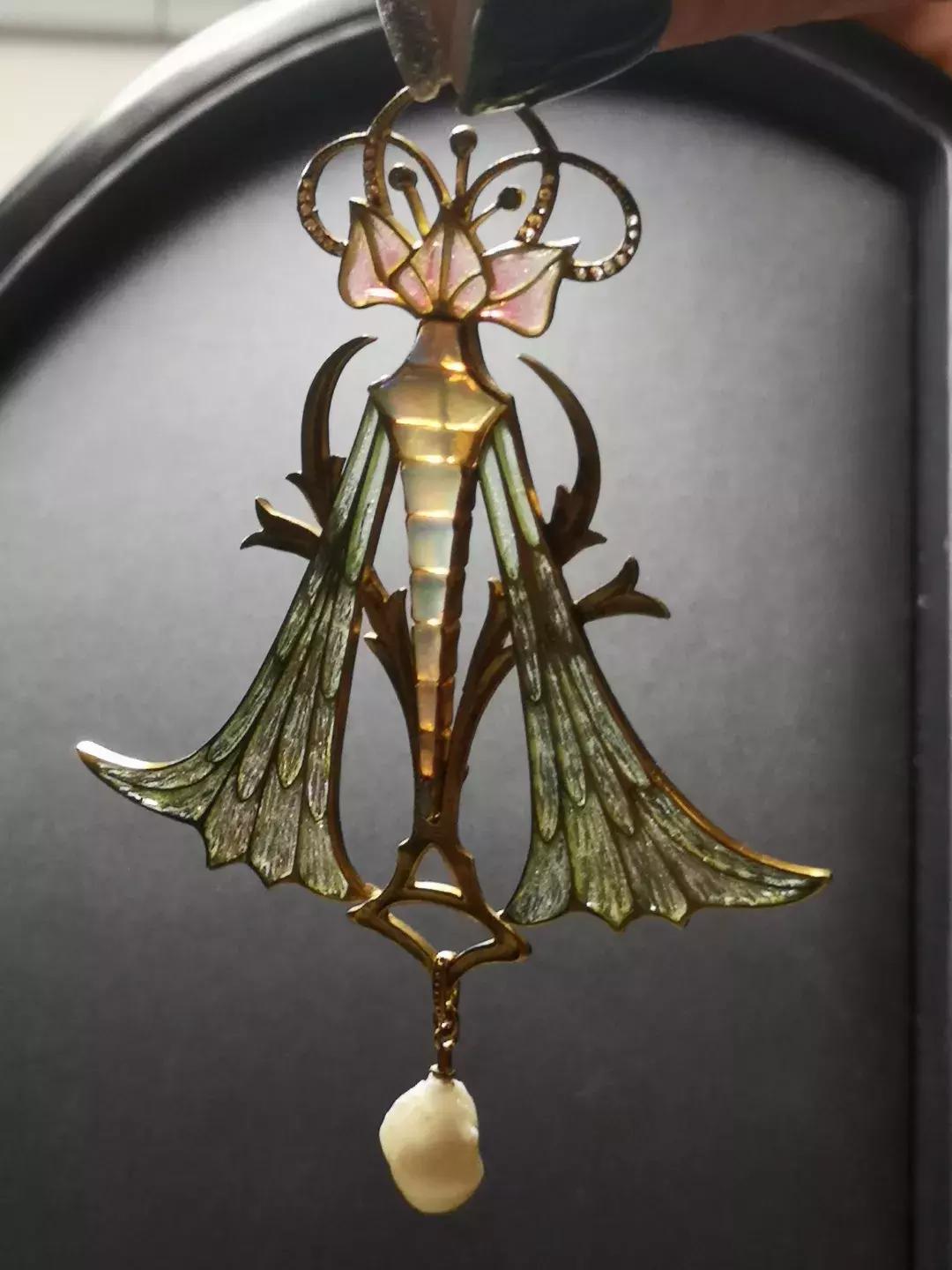 鑻卞浗鍙よ懀鐝犲疂鍝佺墝,ngtc鐝犲疂棣栭グ鎽勫奖