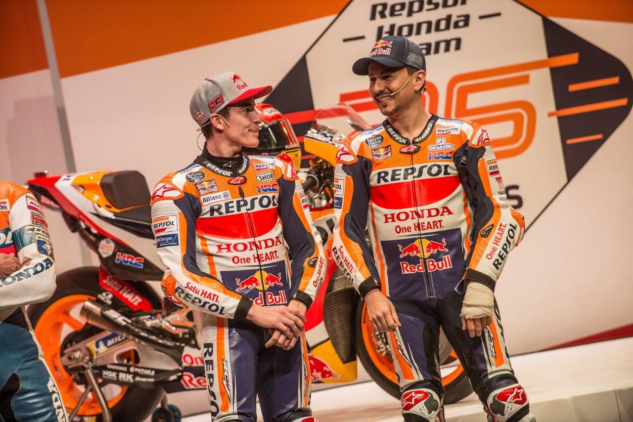 2015本田gp战车全黑,本田motogp最新款赛车