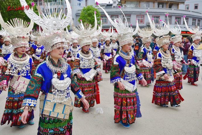 台江苗族姊妹节巡游,台江苗族姊妹节苗族服装