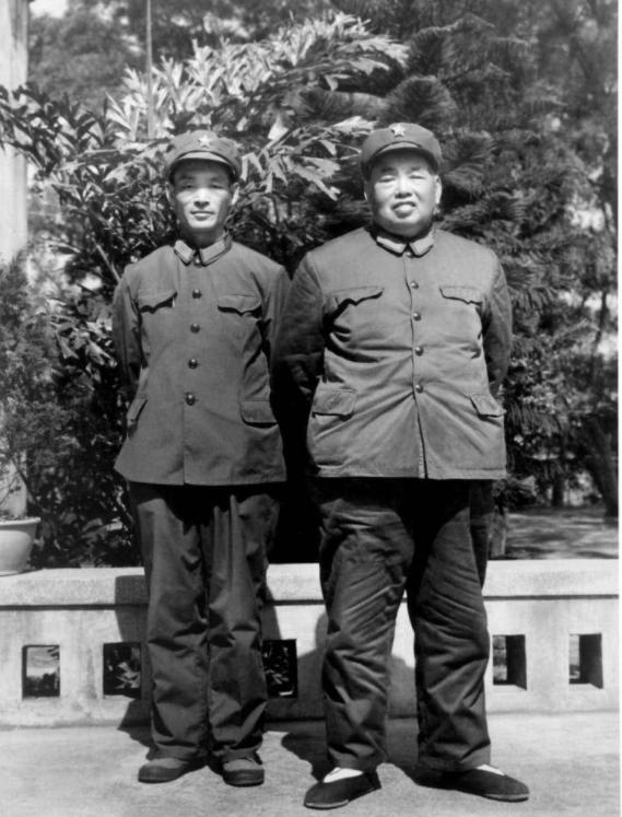 12年*世友许**之子许光查出肺癌，治疗时提出“三不”要求，感动世人