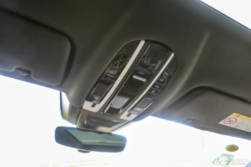 保时捷2024款卡宴coupe石英灰街拍,保时捷卡宴coupe2024款音响效果