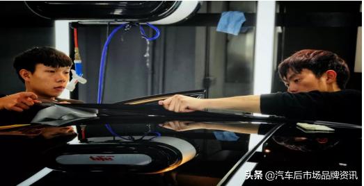 车身改色贴膜有什么优缺点,改色膜便宜还是喷漆便宜