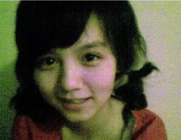 父亲死于狱中，暗恋母亲情人；拒绝拍戏的她、23岁却成金像奖影后