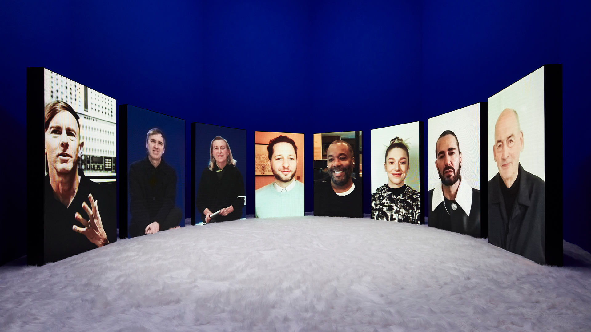 prada也涉及代言者的价值观,prada的吸引力法则