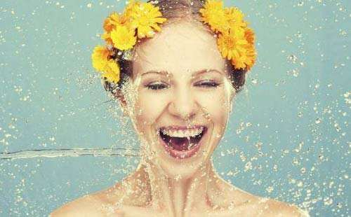 中年期妇女怎么安然度过更年期,女性更年期怎么调理身体好